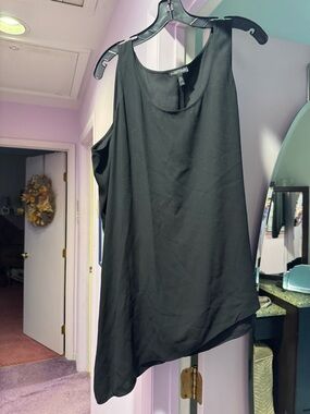 Eileen Fisher Size L Black Silk Sleeveless Scoop Neck Top